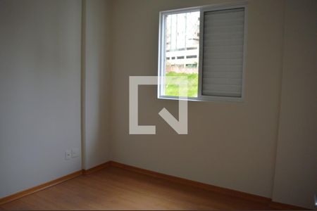 Quarto 3 de apartamento para alugar com 3 quartos, 86m² em Buritis, Belo Horizonte
