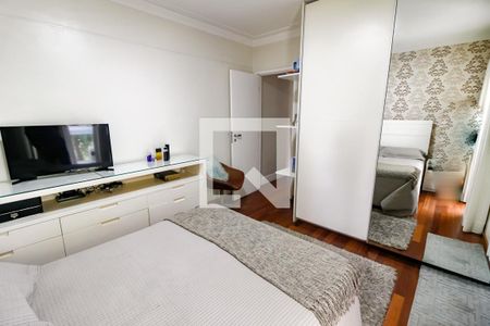 Apartamento à venda com 210m², 3 quartos e 3 vagas Apartamento à venda com 210m², 3 quartos e 3 vagasSuíte 3