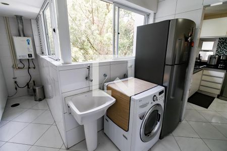 Apartamento à venda com 210m², 3 quartos e 3 vagas Apartamento à venda com 210m², 3 quartos e 3 vagasÁrea de Serviço