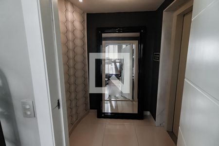 Apartamento à venda com 210m², 3 quartos e 3 vagas Apartamento à venda com 210m², 3 quartos e 3 vagasHall de entrada