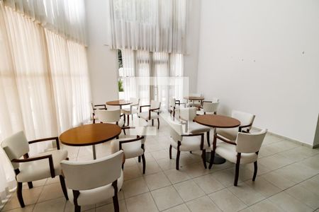 Apartamento à venda com 210m², 3 quartos e 3 vagas Apartamento à venda com 210m², 3 quartos e 3 vagasÁrea comum - Salão de festas