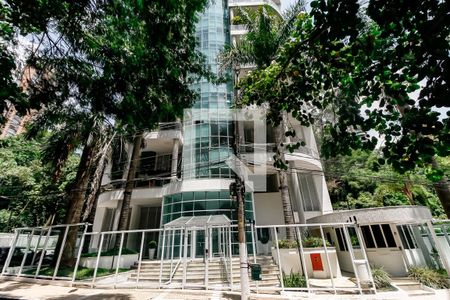 Apartamento à venda com 210m², 3 quartos e 3 vagas Apartamento à venda com 210m², 3 quartos e 3 vagasFachada do Prédio
