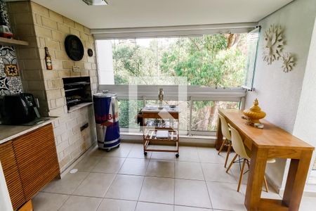 Apartamento à venda com 210m², 3 quartos e 3 vagas Apartamento à venda com 210m², 3 quartos e 3 vagasVaranda gourmet