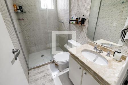 Apartamento à venda com 210m², 3 quartos e 3 vagas Apartamento à venda com 210m², 3 quartos e 3 vagasBanheiro da Suíte 2