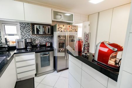 Apartamento à venda com 210m², 3 quartos e 3 vagas Apartamento à venda com 210m², 3 quartos e 3 vagasCozinha - Armários