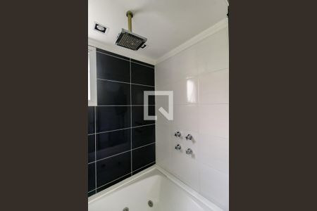Apartamento à venda com 210m², 3 quartos e 3 vagas Apartamento à venda com 210m², 3 quartos e 3 vagasBanheiro da Suíte 3 - chuveiro