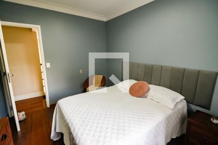 Apartamento à venda com 210m², 3 quartos e 3 vagas Apartamento à venda com 210m², 3 quartos e 3 vagasSuíte 2