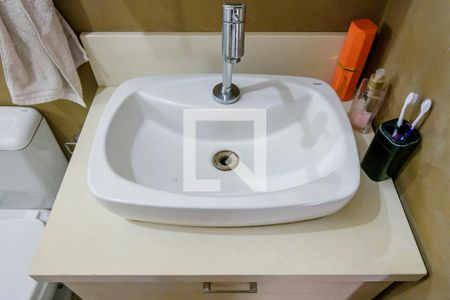 Banheiro da Suíte de casa à venda com 5 quartos, 170m² em Hípica, Porto Alegre