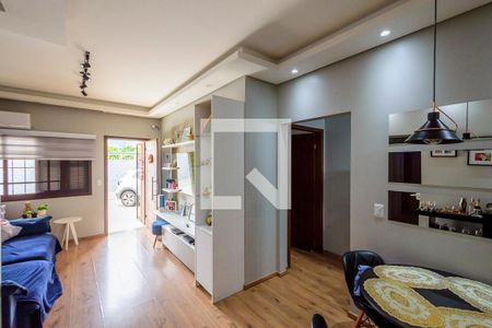 Sala de casa à venda com 5 quartos, 170m² em Hípica, Porto Alegre
