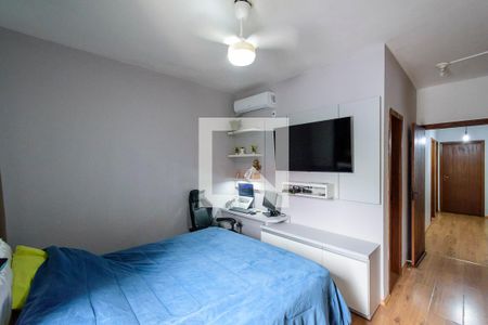 Suíte de casa à venda com 5 quartos, 170m² em Hípica, Porto Alegre