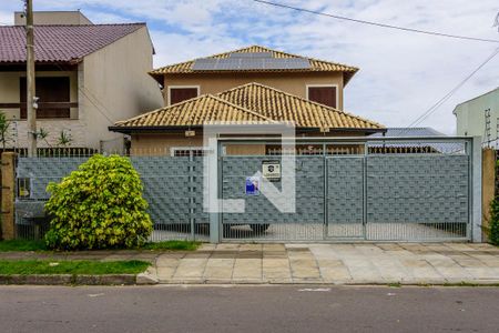 Casa à venda com 170m², 5 quartos e 3 vagasFachada