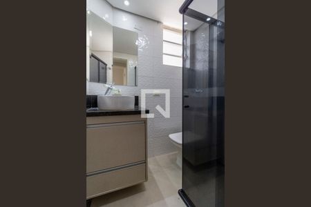 Apartamento à venda com 63m², 2 quartos e 1 vaga Apartamento à venda com 63m², 2 quartos e 1 vagaBanheiro