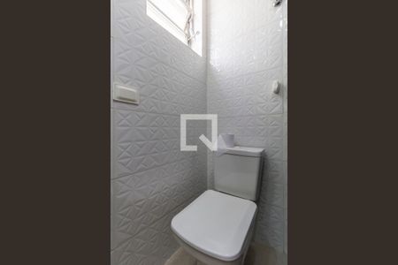 Apartamento à venda com 63m², 2 quartos e 1 vaga Apartamento à venda com 63m², 2 quartos e 1 vagaBanheiro