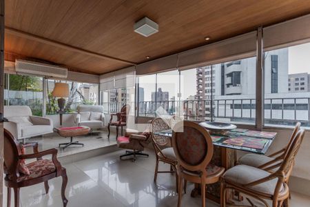 Sala de apartamento à venda com 4 quartos, 211m² em Higienópolis , Porto Alegre