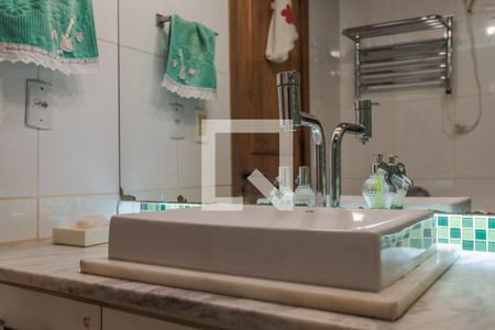 Apartamento à venda com 211m², 4 quartos e 2 vagasBanheiro