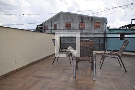 Casa à venda com 200m², 2 quartos e 2 vagasLounge