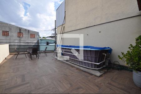 Casa à venda com 200m², 2 quartos e 2 vagasPiscina