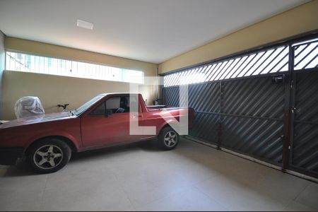 Casa à venda com 200m², 2 quartos e 2 vagasGaragem