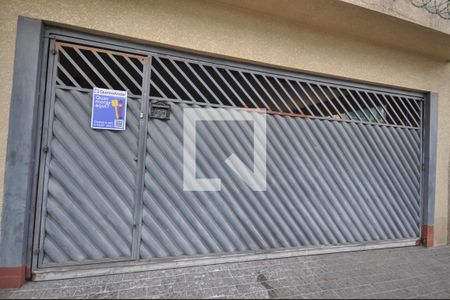 Casa à venda com 200m², 2 quartos e 2 vagasFachada