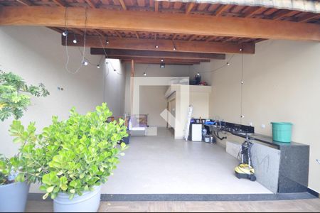 Casa à venda com 200m², 2 quartos e 2 vagasLounge