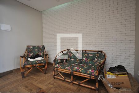 Casa à venda com 200m², 2 quartos e 2 vagasLounge