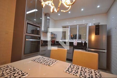 Casa à venda com 200m², 2 quartos e 2 vagasCozinha