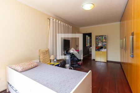 Casa à venda com 300m², 3 quartos e 3 vagasSuíte