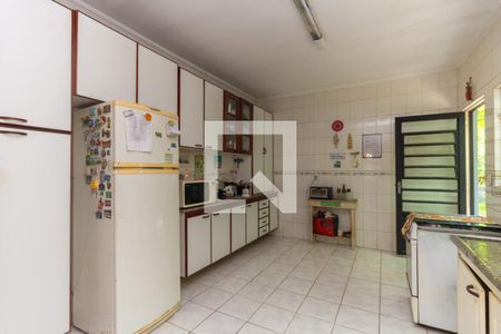 Casa à venda com 300m², 3 quartos e 3 vagasCozinha 