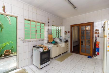 Casa à venda com 300m², 3 quartos e 3 vagasCozinha 