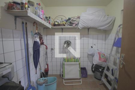 Casa à venda com 300m², 2 quartos e 1 vagaÁrea de Serviço