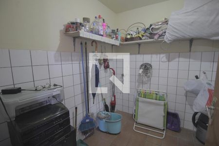 Casa à venda com 300m², 2 quartos e 1 vagaÁrea de Serviço