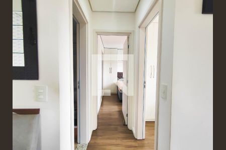 Corredor de apartamento à venda com 3 quartos, 62m² em Vila Camilopolis, Santo André