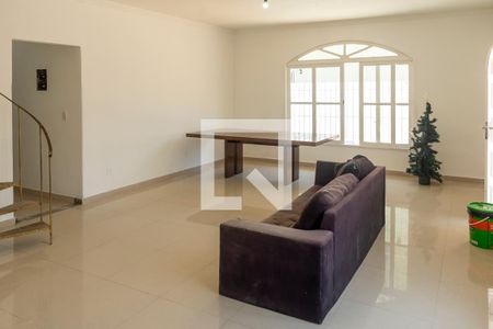 Sala de casa à venda com 3 quartos, 140m² em Taquara, Rio de Janeiro