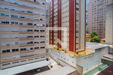 Apartamento para alugar com 112m², 3 quartos e sem vaga Apartamento para alugar com 112m², 3 quartos e sem vagaVista do Quarto 1