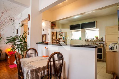 Apartamento para alugar com 112m², 3 quartos e sem vaga Apartamento para alugar com 112m², 3 quartos e sem vagaSala