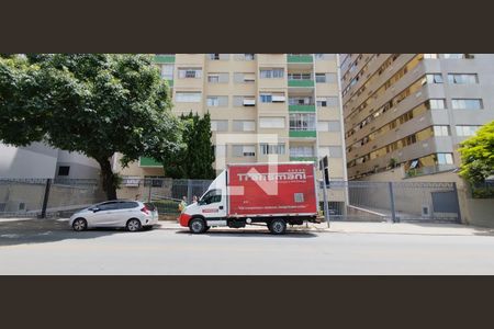 Apartamento para alugar com 112m², 3 quartos e sem vaga Apartamento para alugar com 112m², 3 quartos e sem vagaFachada