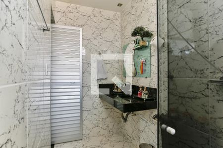 Casa à venda com 160m², 4 quartos e 5 vagas Casa à venda com 160m², 4 quartos e 5 vagasBanheiro 2