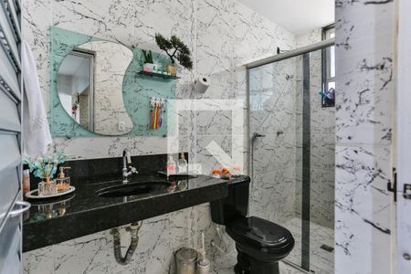 Casa à venda com 160m², 4 quartos e 5 vagas Casa à venda com 160m², 4 quartos e 5 vagasBanheiro 2