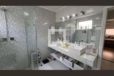 Apartamento à venda com 251m², 5 quartos e 2 vagasBanheiro 