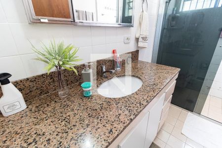 Casa à venda com 400m², 3 quartos e 5 vagasBanheiro da Suíte 1