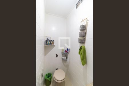 Casa à venda com 400m², 3 quartos e 5 vagasBanheiro da Suíte 2