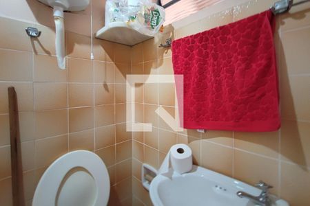 Casa à venda com 121m², 2 quartos e 2 vagasBanheiro de serviço