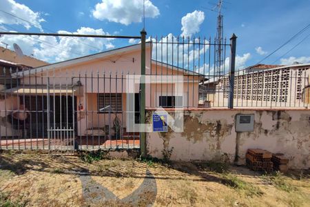 Casa à venda com 121m², 2 quartos e 2 vagasPLACA INSTALADA NA FACHADA