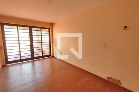 Casa à venda com 121m², 2 quartos e 2 vagasGaragem