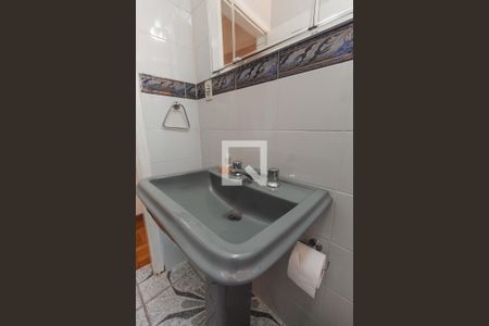 Casa à venda com 125m², 3 quartos e 1 vaga Casa à venda com 125m², 3 quartos e 1 vagaBanheiro Social