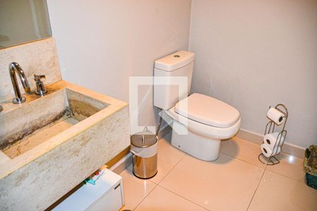 Casa à venda com 288m², 3 quartos e 4 vagas Casa à venda com 288m², 3 quartos e 4 vagasLavabo