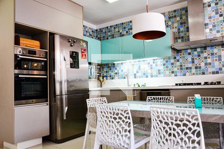 Casa à venda com 288m², 3 quartos e 4 vagas