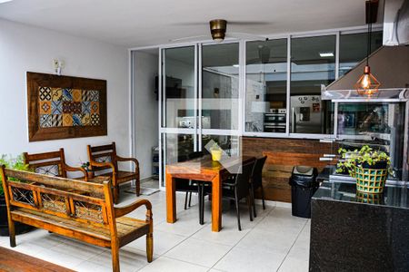 Casa à venda com 288m², 3 quartos e 4 vagas