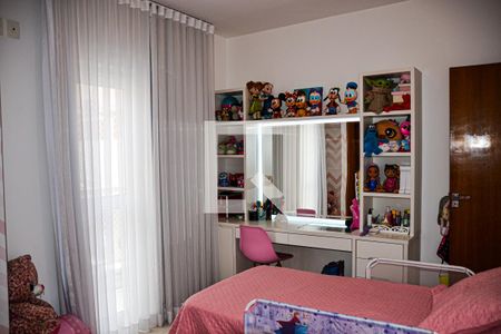 Casa à venda com 288m², 3 quartos e 4 vagas