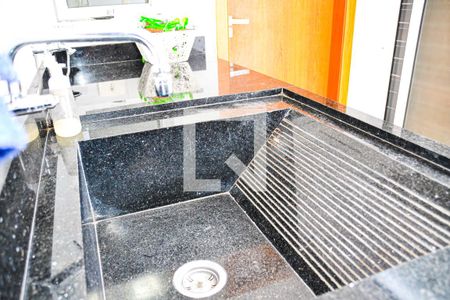 Casa à venda com 288m², 3 quartos e 4 vagas